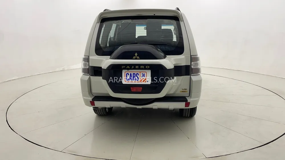 Mitsubishi Pajero 2022 for Sale in Dubai Image-4