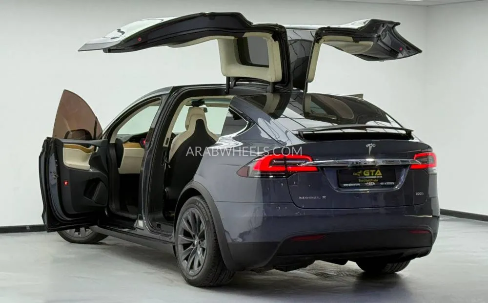 Tesla Model X 2019 for Sale in Dubai Image-7