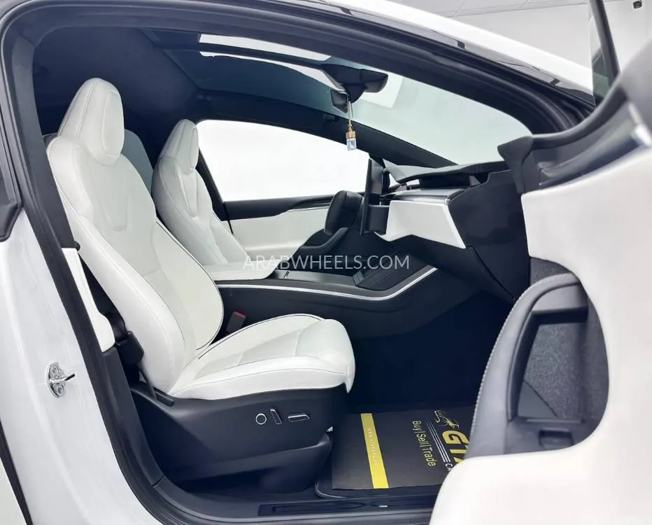 Tesla Model X 2024 for Sale in Dubai Image-16