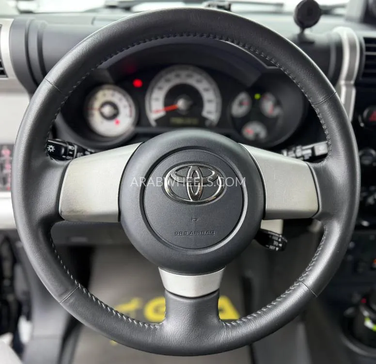 Toyota FJ Cruiser 2015 for Sale in Dubai Image-13