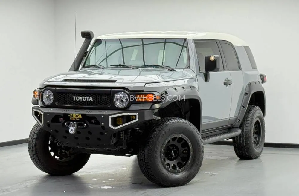 Toyota FJ Cruiser 2021 for Sale in Dubai Image-3