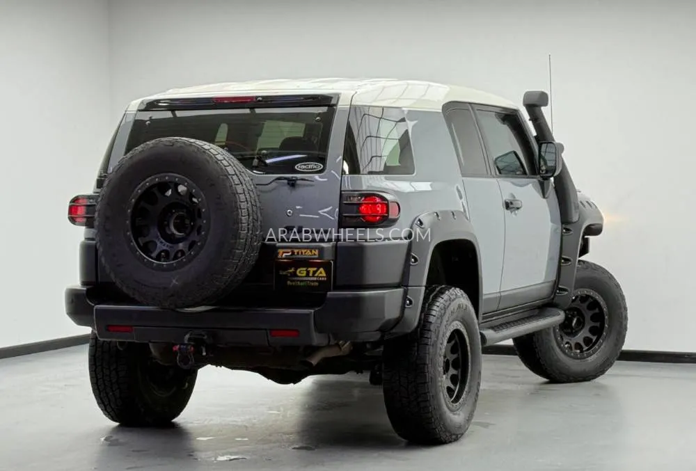 Toyota FJ Cruiser 2021 for Sale in Dubai Image-4