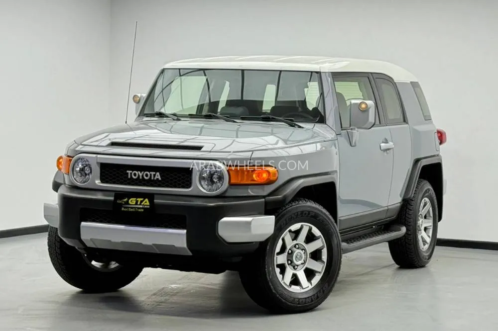 Toyota FJ Cruiser 2022 for Sale in Dubai Image-3