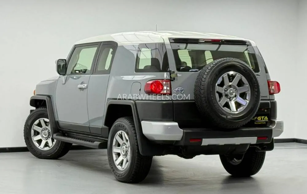 Toyota FJ Cruiser 2022 for Sale in Dubai Image-6