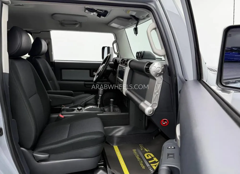 Toyota FJ Cruiser 2022 for Sale in Dubai Image-9