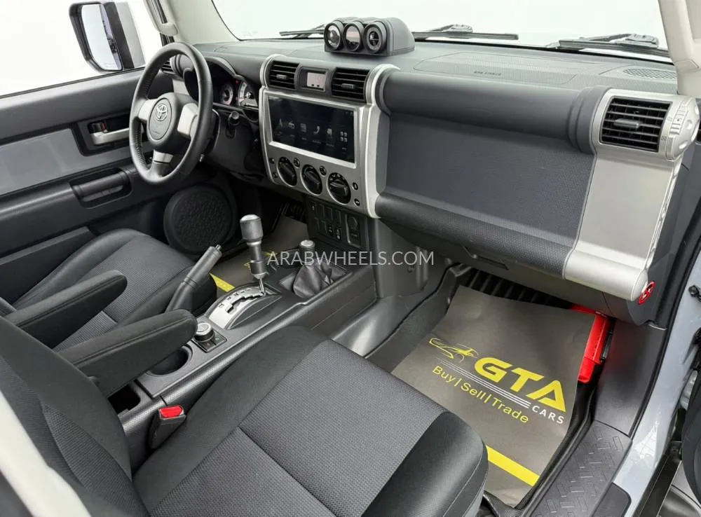 Toyota FJ Cruiser 2022 for Sale in Dubai Image-11
