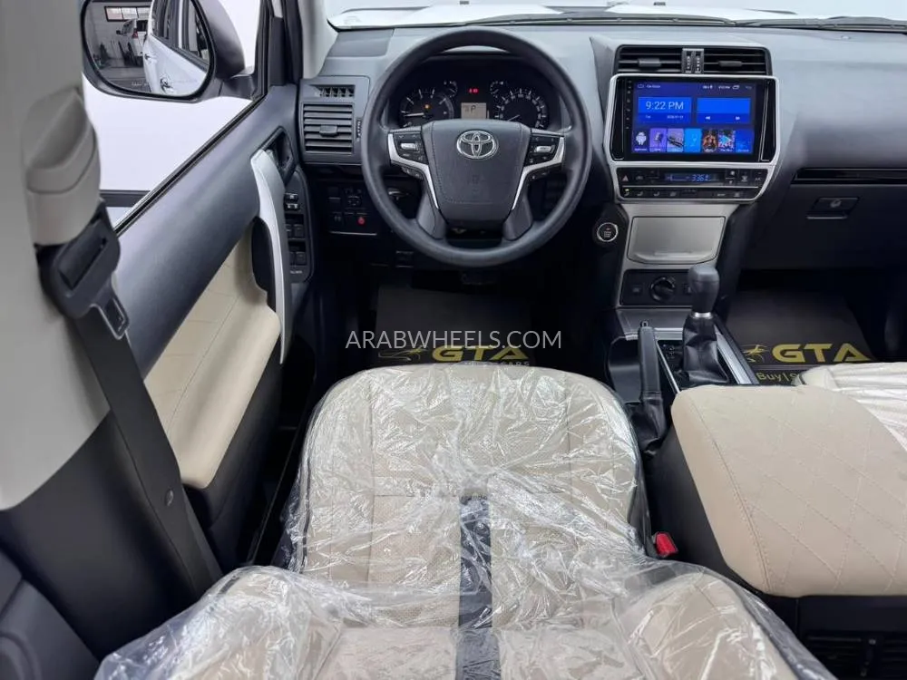 Toyota Land Cruiser Prado 2018 for Sale in Dubai Image-8
