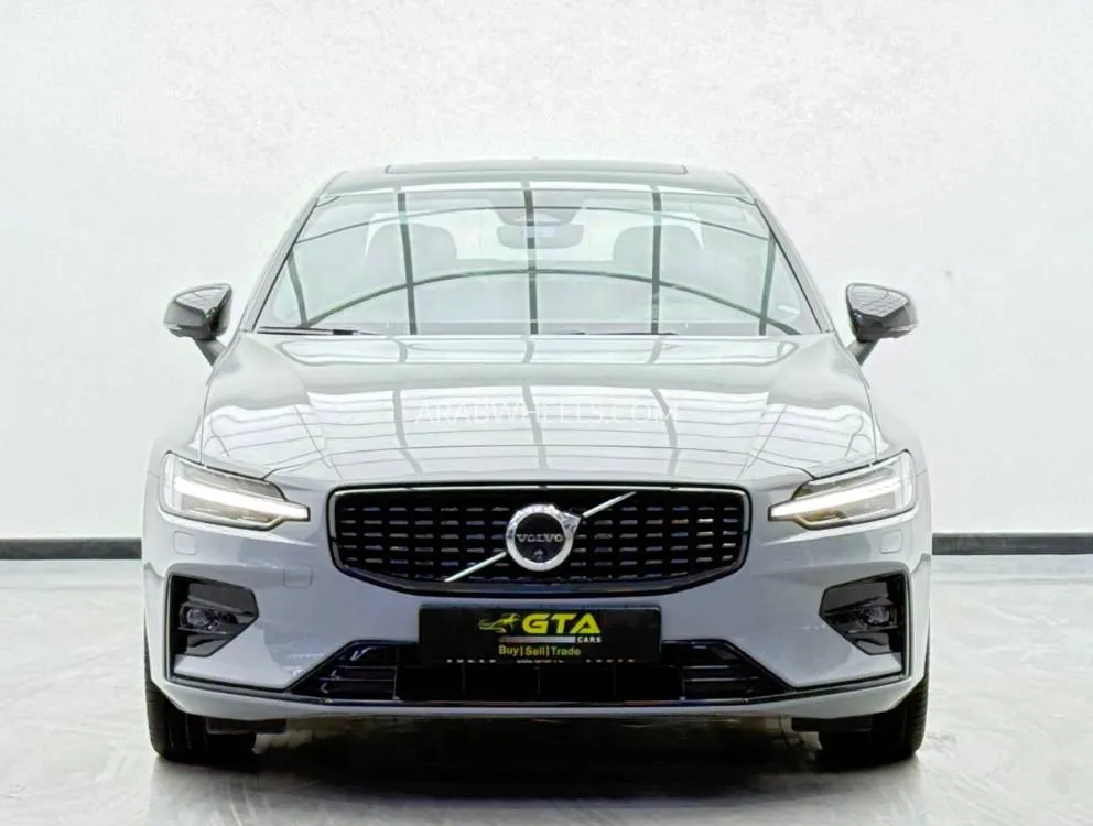 Volvo S60 2024 for Sale in Dubai Image-2