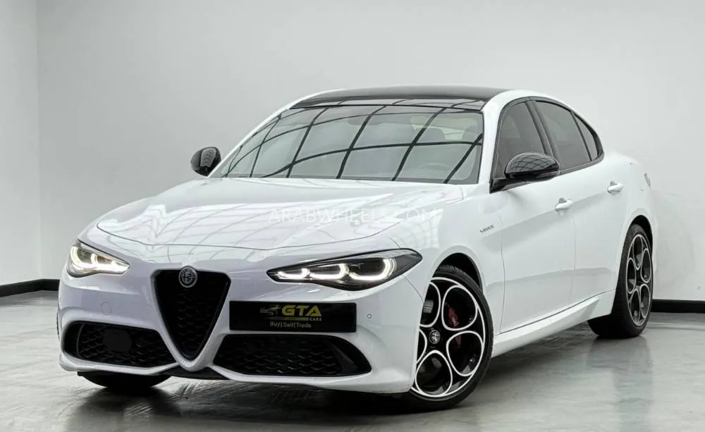 Alfa Romeo Giulia 2024 for Sale in Dubai Image-3