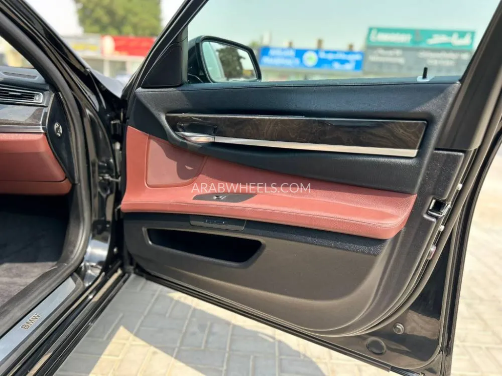 BMW 7 series 2011 for Sale in Ras Al Khaimah Image-22