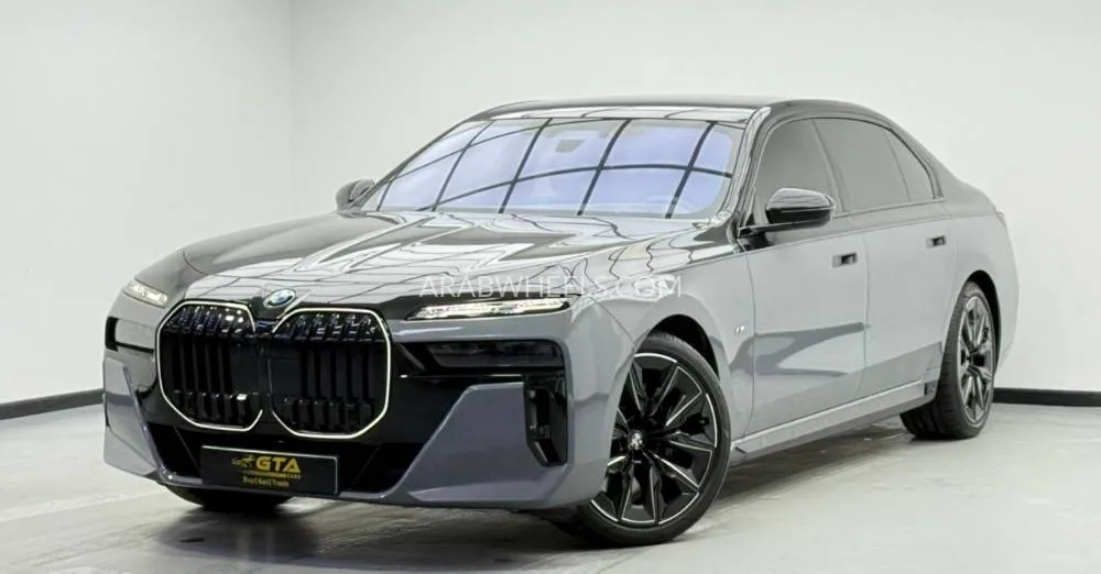 بي إم دبليو الفئة السابعة 2025 for Sale in دبي Image-3