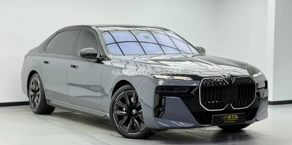 بي إم دبليو الفئة السابعة 2025 for Sale in دبي Image-21