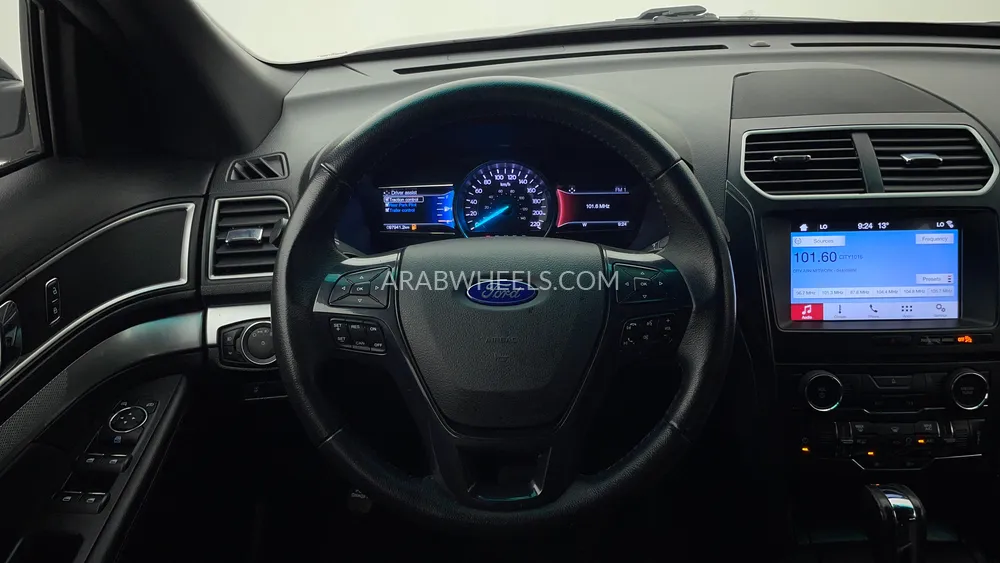 Ford Explorer 2017 for Sale in Dubai Image-17