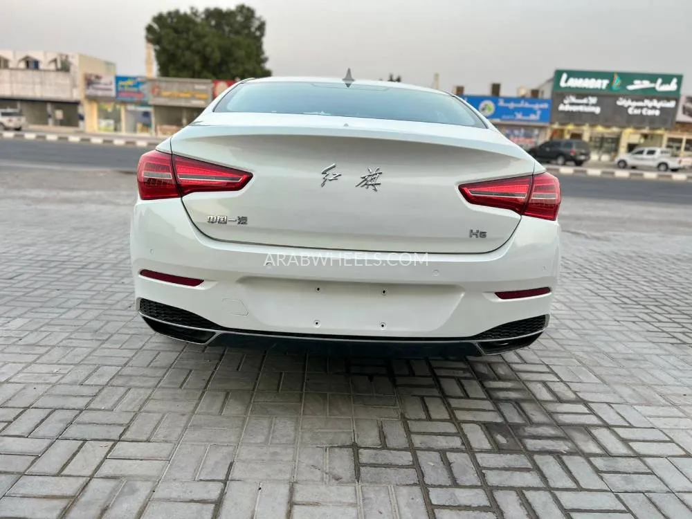 Hongqi H5 2019 for Sale in Ras Al Khaimah Image-5