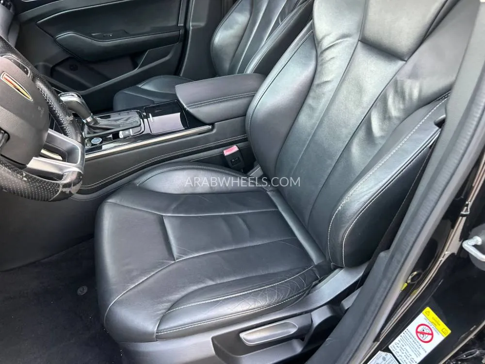 Hongqi H5 2019 for Sale in Ras Al Khaimah Image-11