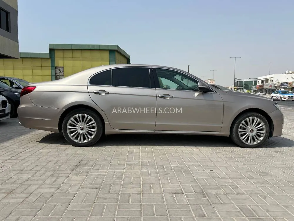 Hongqi HS7 2019 for Sale in Ras Al Khaimah Image-7