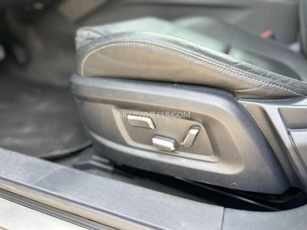 Hongqi HS7 2019 for Sale in Ras Al Khaimah Image-13