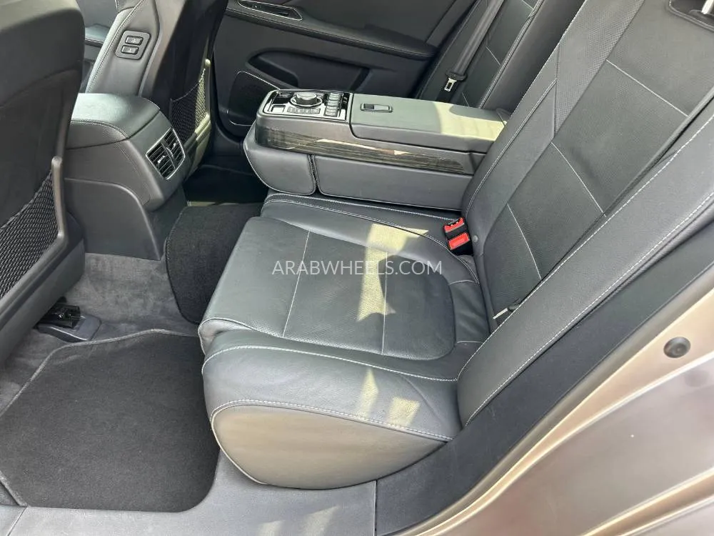 Hongqi HS7 2019 for Sale in Ras Al Khaimah Image-18