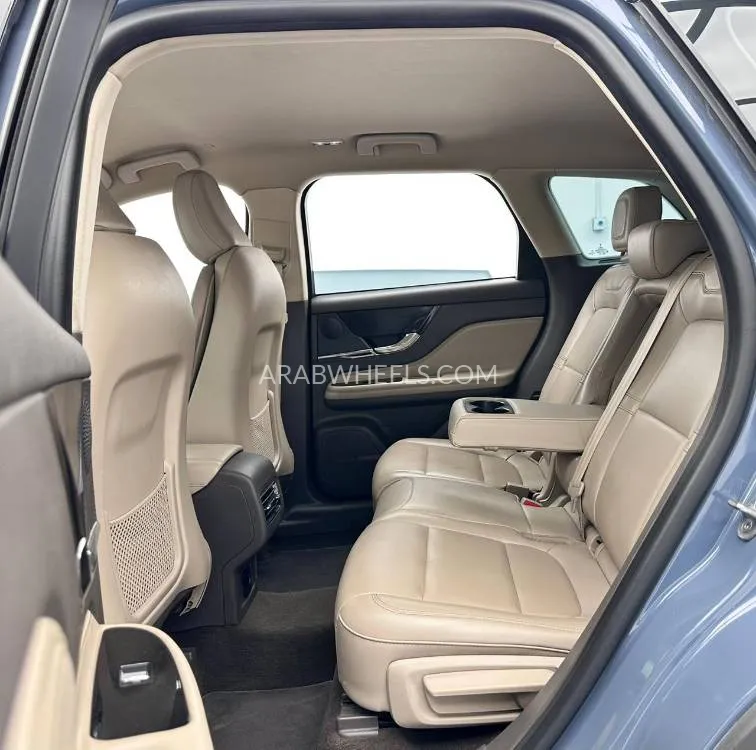 Lincoln Corsair 2023 for Sale in Dubai Image-11
