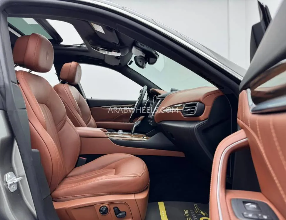 مازيراتي ليفانتي 2019 for Sale in دبي Image-12