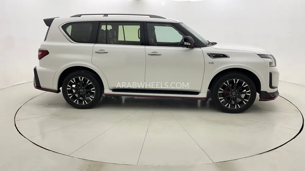 Nissan Patrol 2024 for Sale in Dubai Image-2