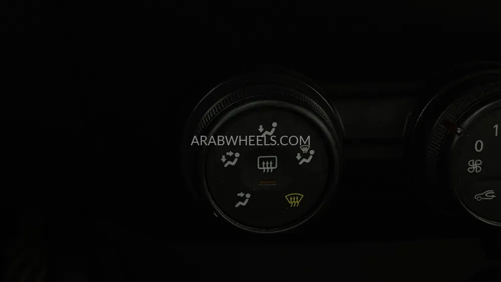 Renault Duster 2020 for Sale in Dubai Image-30