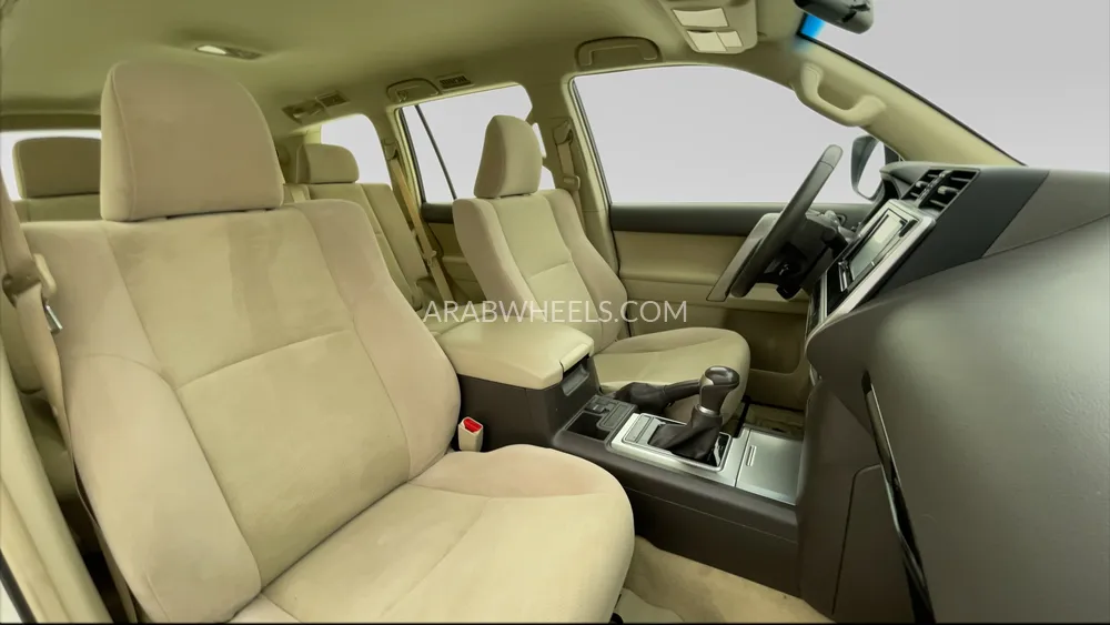 Toyota Land Cruiser Prado 2023 for Sale in Dubai Image-24
