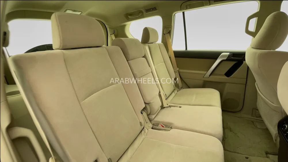 Toyota Land Cruiser Prado 2023 for Sale in Dubai Image-25