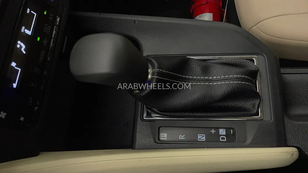 تويوتا يارس 2024 for Sale in دبي Image-17