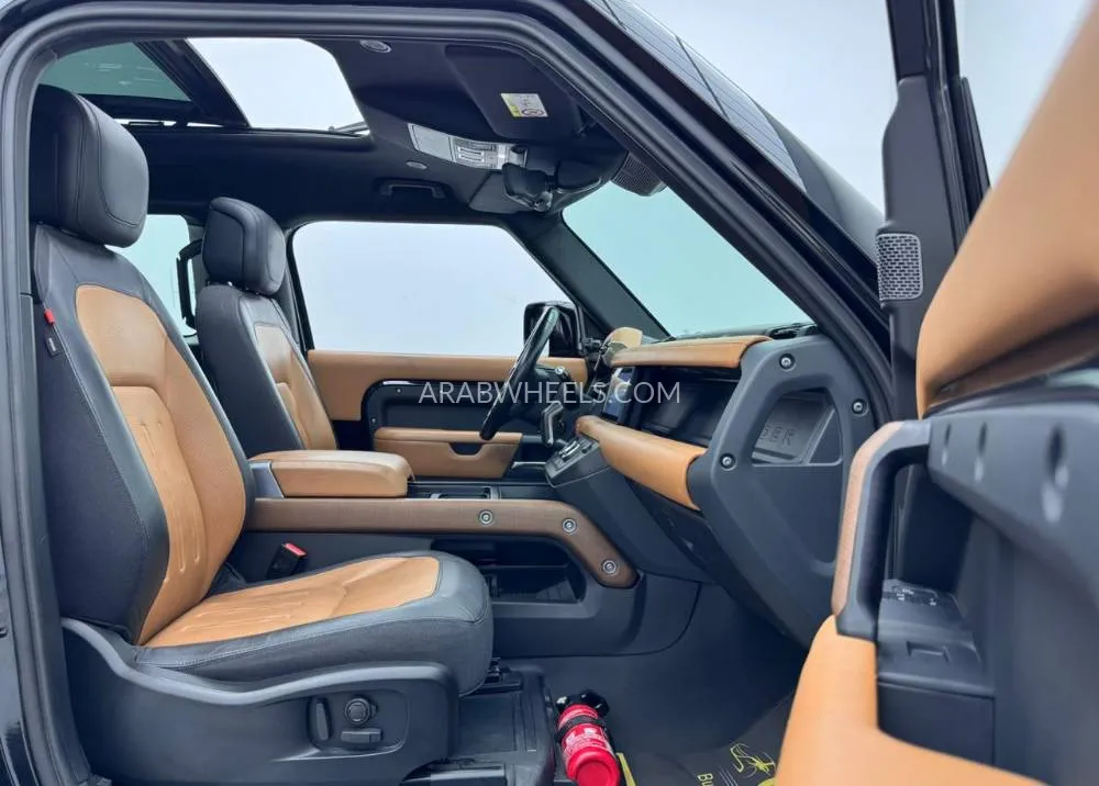 Land Rover Defender 2022 for Sale in Dubai Image-10