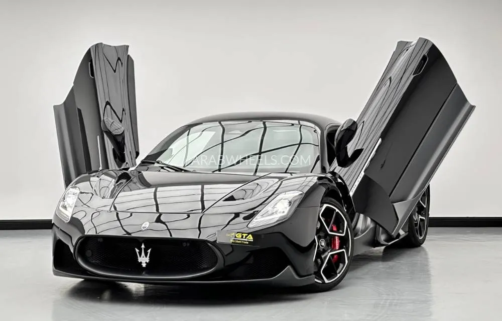 Maserati MC20 2022 for Sale in Dubai Image-3