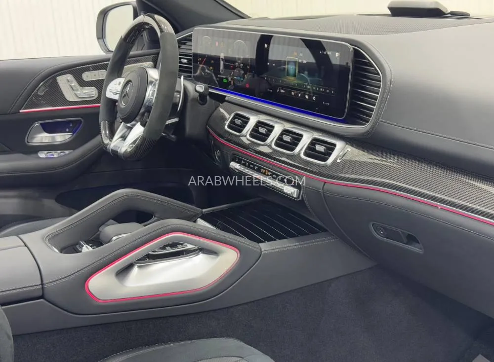 Mercedes Benz GLE Class 2021 for Sale in Dubai Image-4