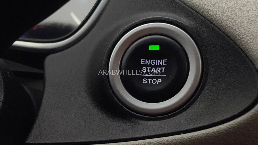 Chevrolet Captiva 2023 for Sale in Dubai Image-21