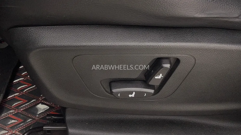 Chevrolet Captiva 2023 for Sale in Dubai Image-22