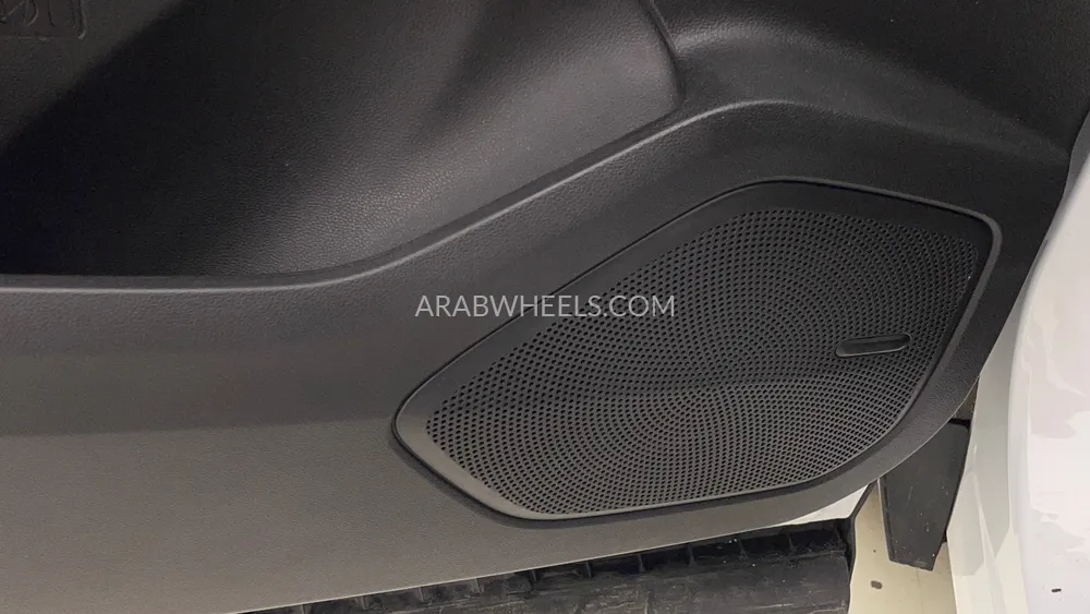 Chevrolet Captiva 2023 for Sale in Dubai Image-23