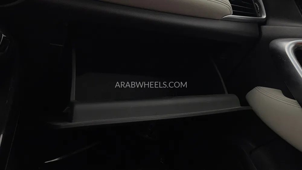 Chevrolet Captiva 2023 for Sale in Dubai Image-32