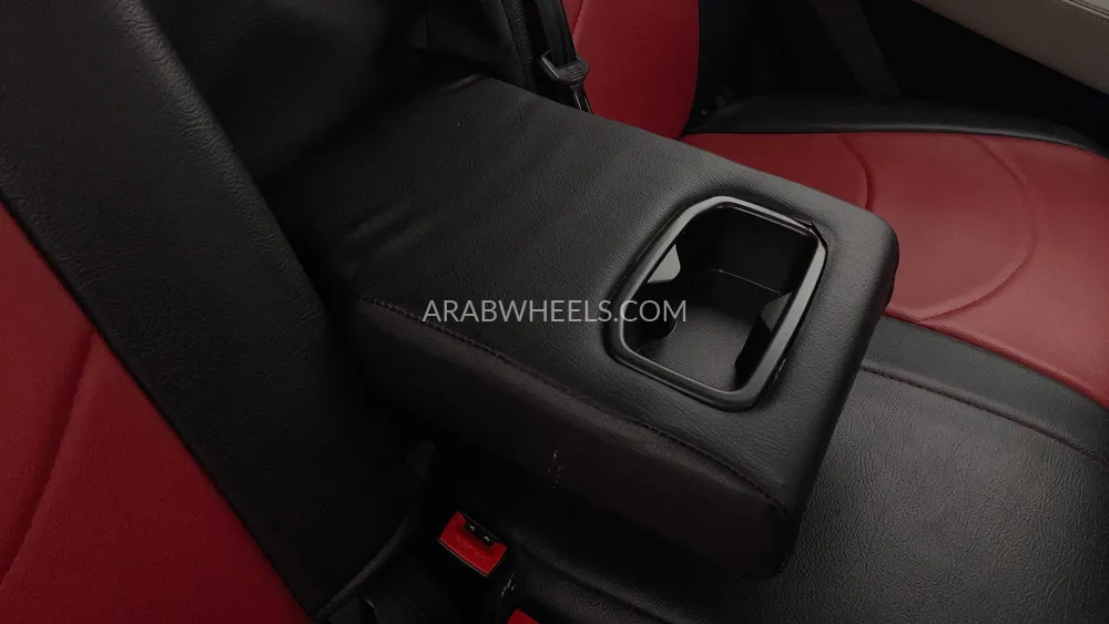 Chevrolet Captiva 2023 for Sale in Dubai Image-38