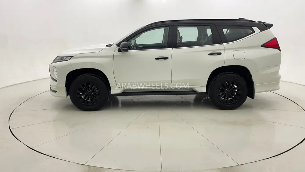 ميتسوبيشي مونتيرو سبورت 2023 for Sale in دبي Image-6