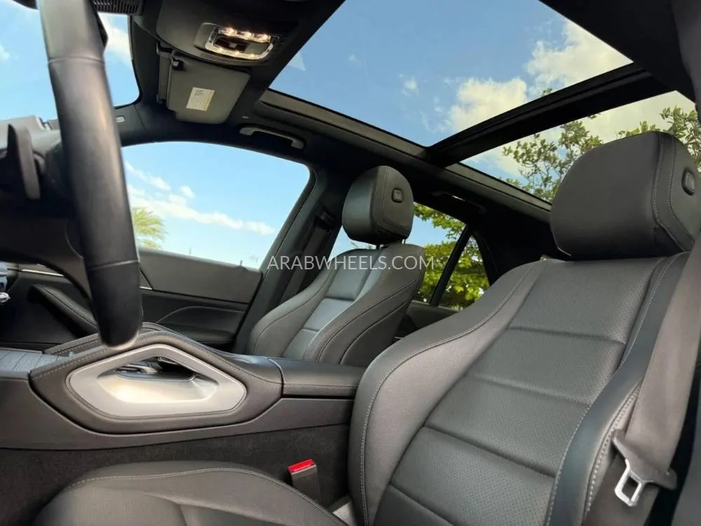 Mercedes Benz GLE Class 2022 for Sale in Dubai Image-10