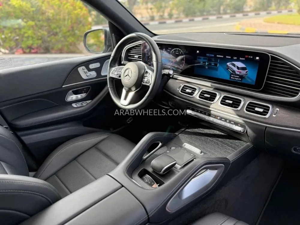 Mercedes Benz GLE Class 2022 for Sale in Dubai Image-11