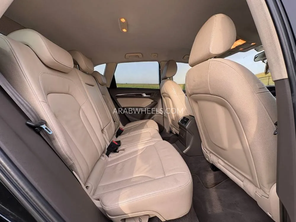 Audi Q5 2017 for Sale in Dubai Image-19