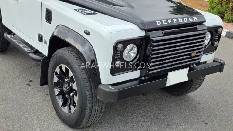 Land Rover Defender 2013 for Sale in Dubai Image-2