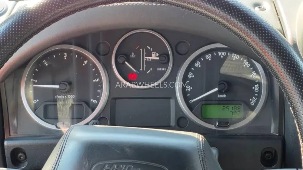 Land Rover Defender 2016 for Sale in Dubai Image-12