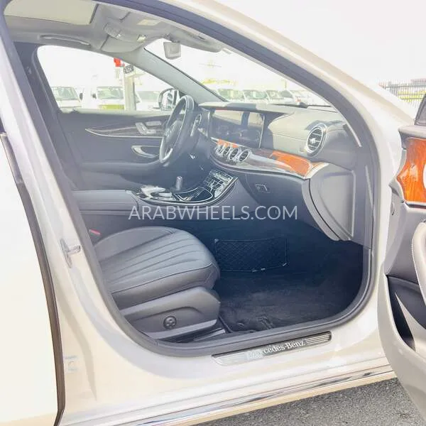 مرسيدس بنز كلاس E 2017 for Sale in دبي Image-9