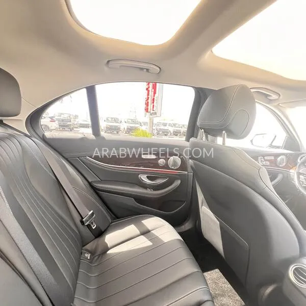 مرسيدس بنز كلاس E 2017 for Sale in دبي Image-17