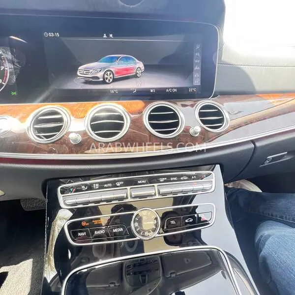 مرسيدس بنز كلاس E 2017 for Sale in دبي Image-14