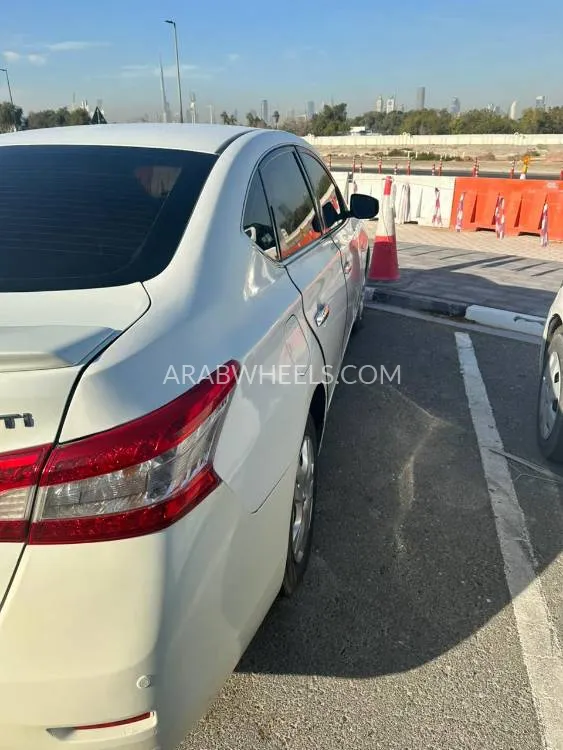Nissan Sentra 2016 for Sale in Ajman Image-7