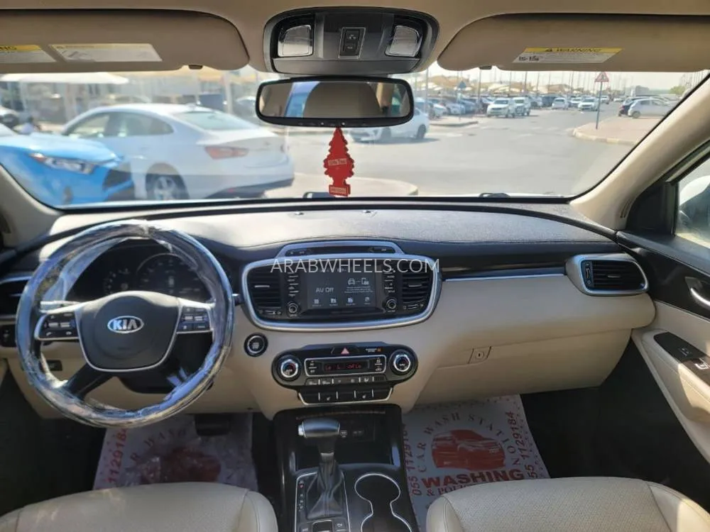 Kia Sorento 2019 for Sale in Sharjah Image-15