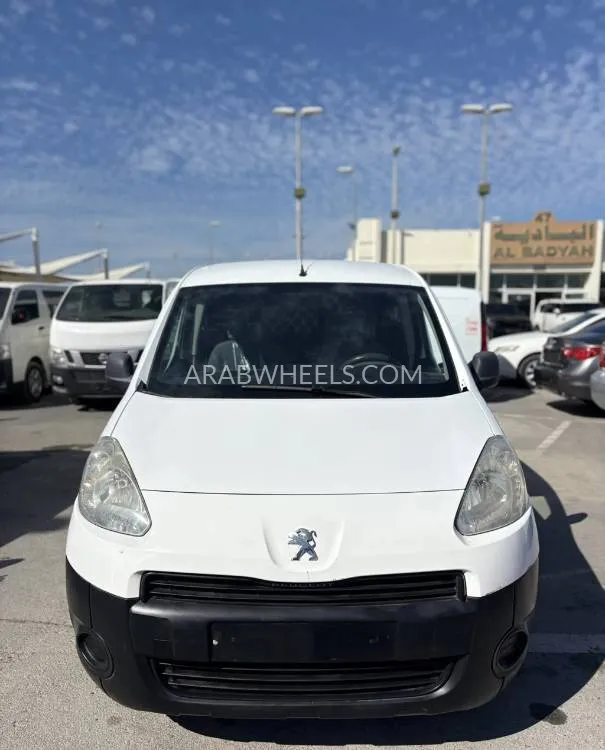 Peugeot Partner 2014 for Sale in Sharjah Image-3
