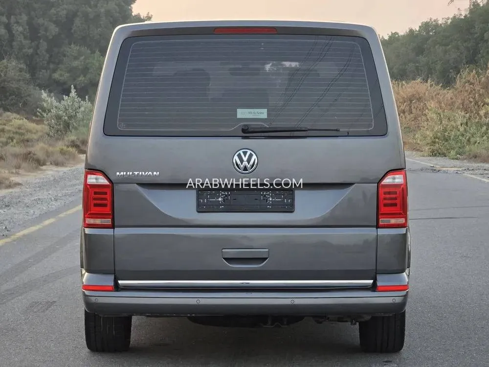 Volkswagen Multivan 2019 for Sale in Ajman Image-6